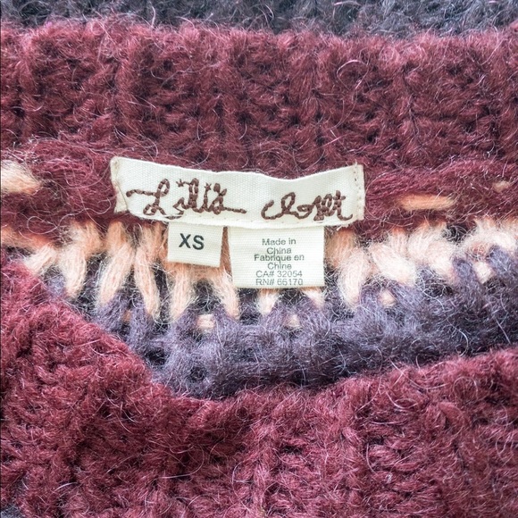 Lily’s Closet, Hand-Knit Sweater - Picture 5 of 6